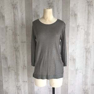 H&M grey 3/4 sleeve Crewneck sweater